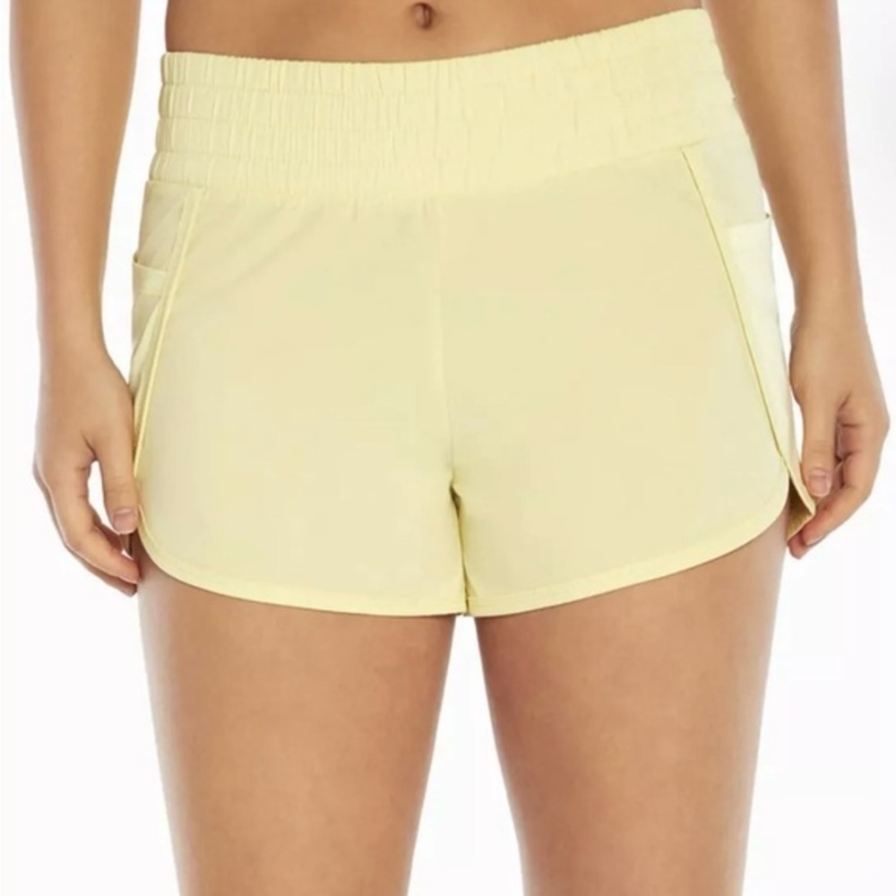 Marika Wax Yellow‎ Shorts Large Side Seam Pocket Silky Finish Elastic Waist NWT